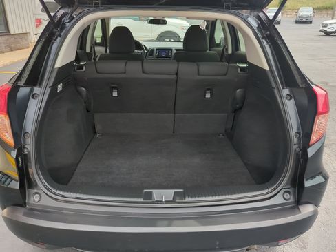 Used 2018 Honda HR-V LX image 13