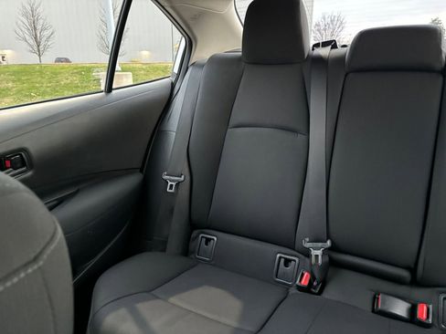 Used 2025 Toyota Corolla LE image 37