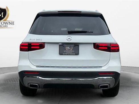 Used 2025 Mercedes-Benz GLB 250 image 4