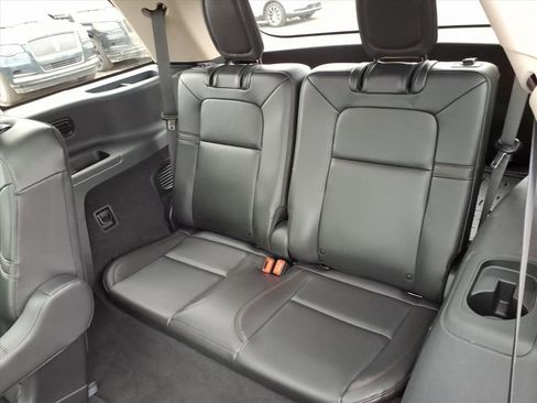 Certified 2024 Lincoln Aviator Premiere w/ Premium Package image 13