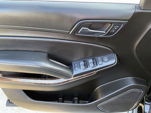 Used 2019 Chevrolet Tahoe LS image 10