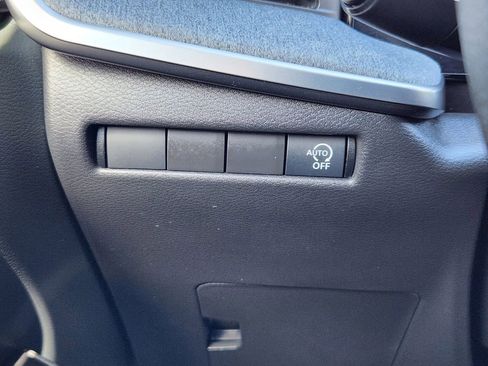 Used 2025 Nissan Kicks SV image 25