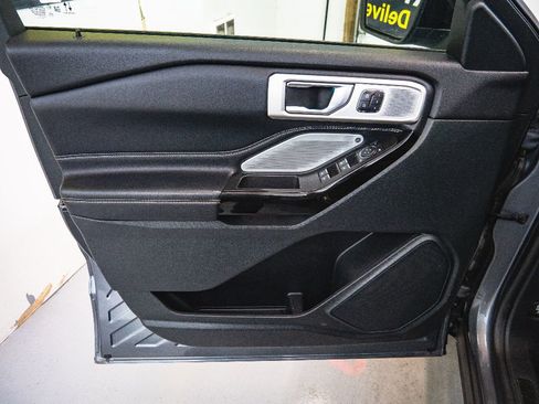 Used 2021 Ford Explorer ST w/ ST Street Pack image 22