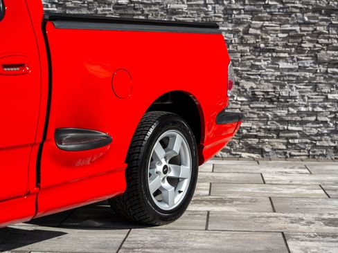 Used 2002 Ford F150 Lightning image 10