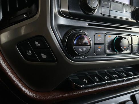 Used 2018 Chevrolet Silverado 3500 High Country image 31