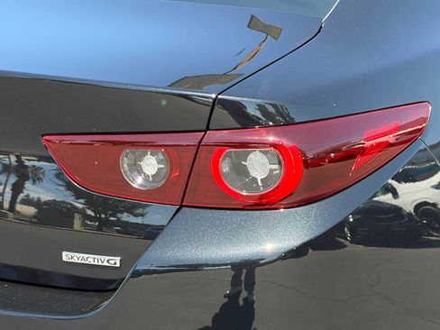 Used 2023 MAZDA MAZDA3 s FWD image 8