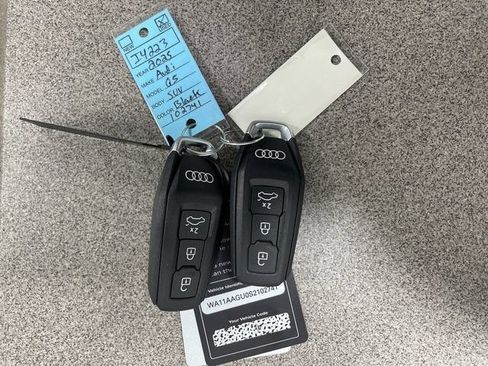 Used 2025 Audi Q5 Premium w/ Convenience Package AWD/4WD image 28