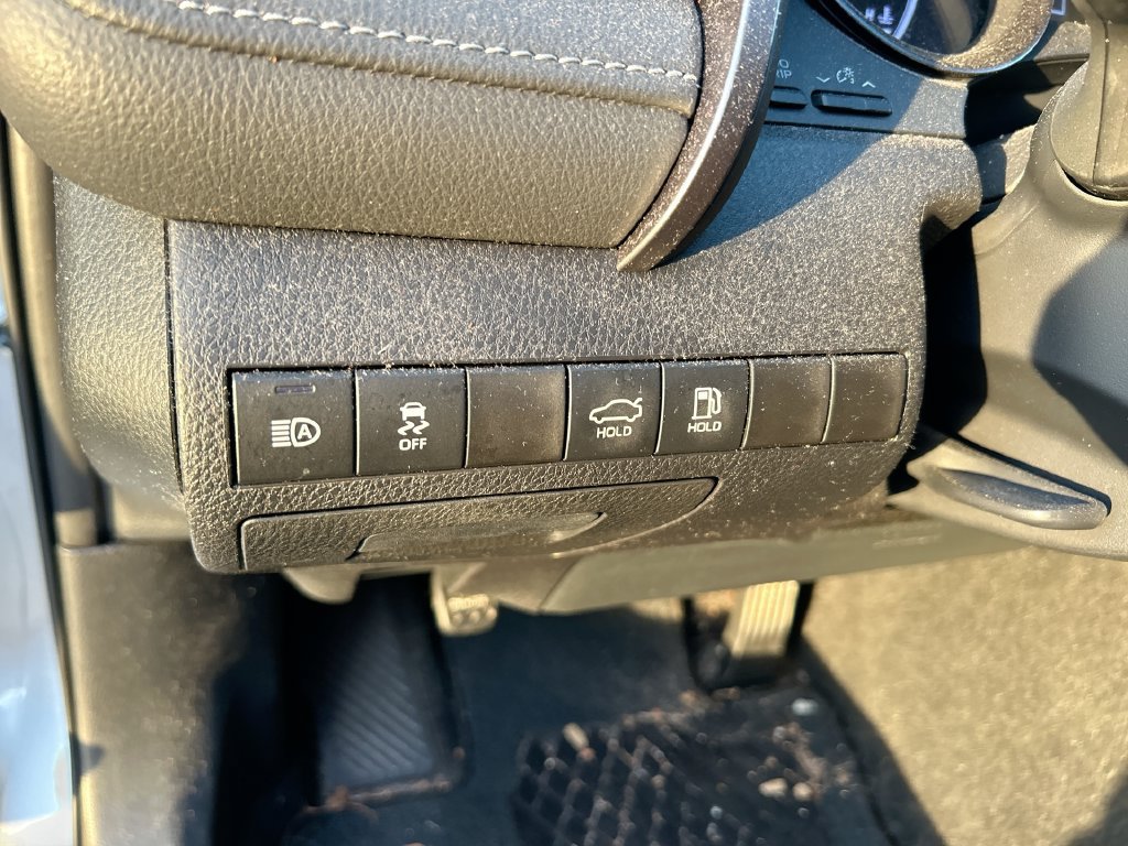 Used 2024 Toyota Camry SE FWD image 14