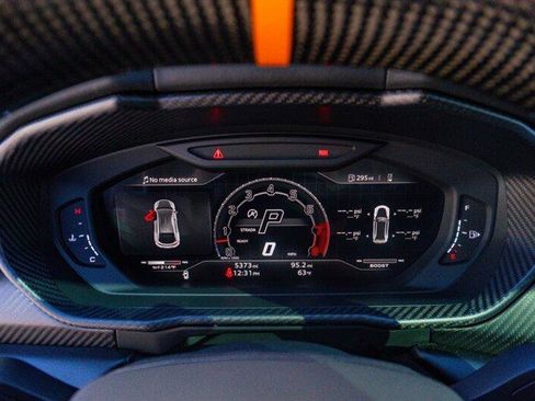 Used 2024 Lamborghini Urus Performante image 62