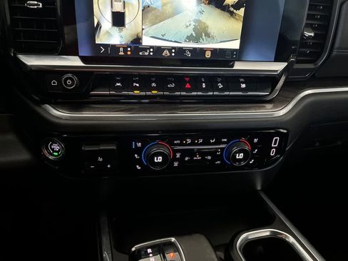 Used 2024 Chevrolet Silverado 1500 LTZ image 71