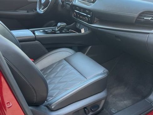 Used 2023 Nissan Rogue Platinum image 11