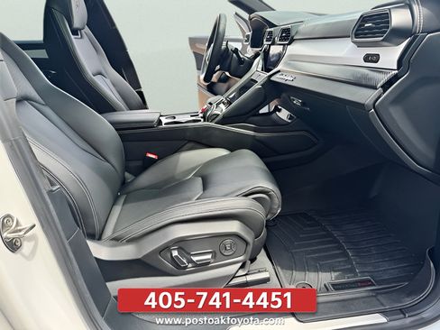 Used 2020 Lamborghini Urus AWD/4WD image 24