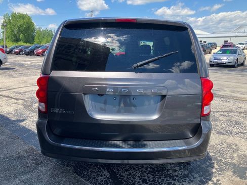 Used 2017 Dodge Grand Caravan SE w/ Power Window Group FWD image 4