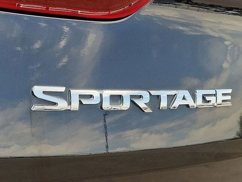 Used 2020 Kia Sportage EX w/ EX Technology Package FWD image 9