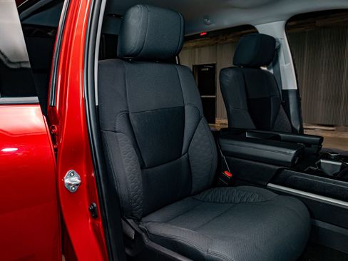 Used 2022 Toyota Tundra SR5 w/ Convenience Package image 27