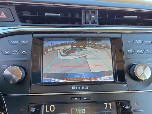 Used 2013 Toyota Avalon Limited w/ Technology Pkg image 18