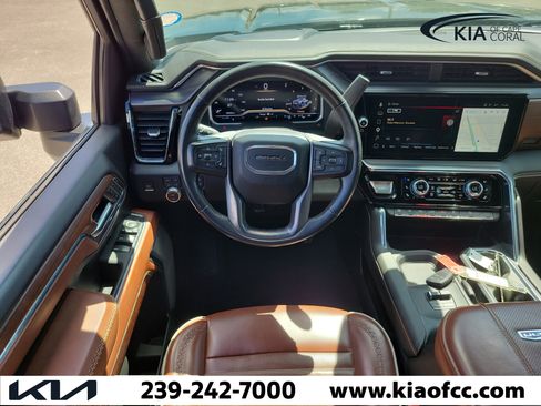 Used 2024 GMC Sierra 2500 Denali Ultimate w/ Snow Plow Prep/Camper Package AWD/4WD image 17