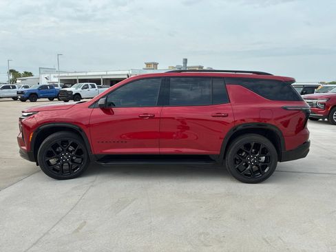 Used 2026 Chevrolet Traverse RS w/ LPO, Floor Liner Package AWD/4WD image 6