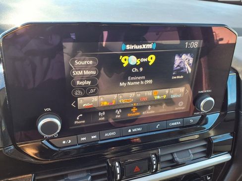 Certified 2025 Nissan Pathfinder SV image 6