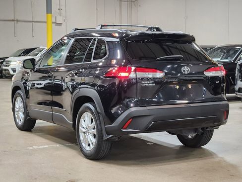 Used 2023 Toyota Corolla Cross LE image 12