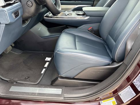 Used 2025 Cadillac Escalade IQ Luxury 2 w/ LPO, Premium Carpet Package image 21