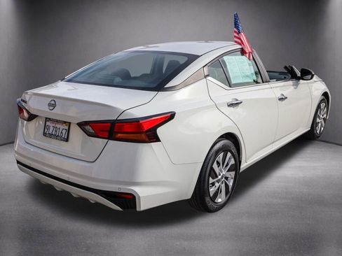 Used 2024 Nissan Altima 2.5 S image 4