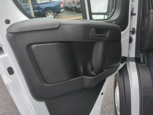 Used 2024 RAM ProMaster 3500 w/ Delivery Van Package FWD image 9