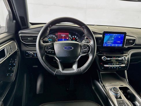Used 2023 Ford Explorer ST-Line AWD/4WD image 23