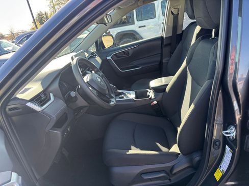Used 2025 Toyota RAV4 LE image 25
