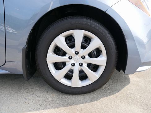 Used 2025 Toyota Corolla LE image 11