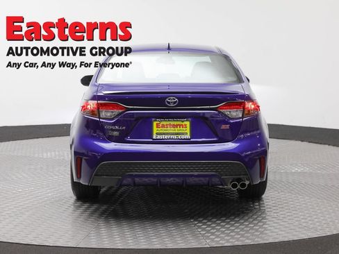 Used 2022 Toyota Corolla SE FWD image 6