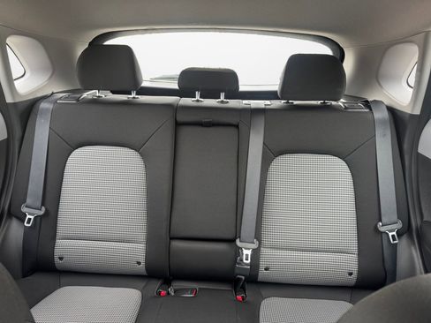 Used 2018 Hyundai Kona SE image 15