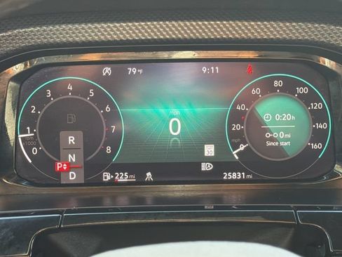 Certified 2024 Volkswagen Atlas Cross Sport SEL R-Line AWD/4WD image 28