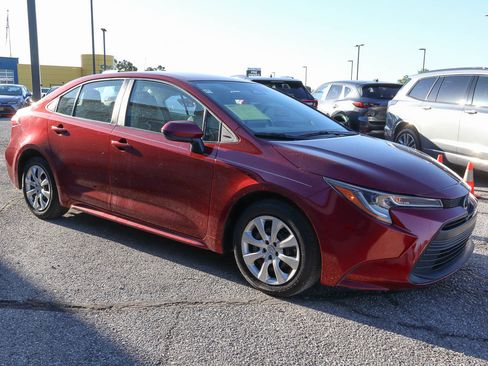 Used 2024 Toyota Corolla LE FWD image 3
