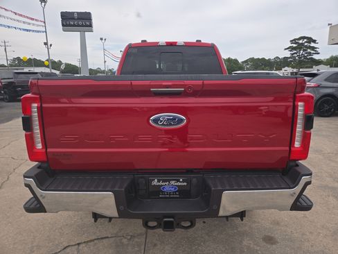 Used 2023 Ford F250 Lariat w/ Lariat Ultimate Package AWD/4WD image 7