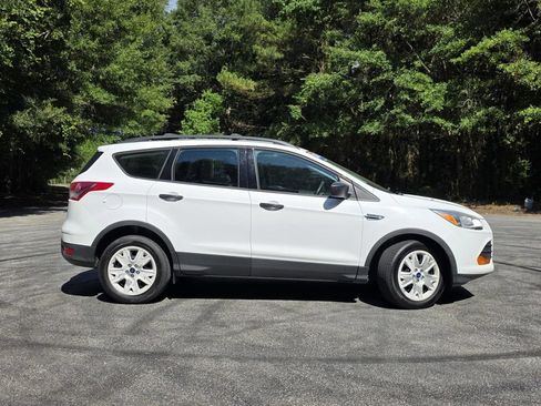 Used 2015 Ford Escape S FWD image 29
