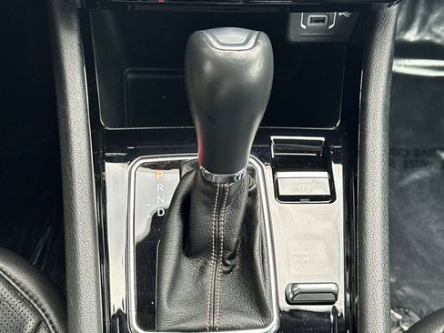 Used 2022 Jeep Compass Limited w/ Elite Group image 16