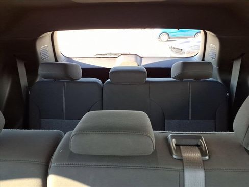 Used 2025 GMC Acadia Elevation image 15