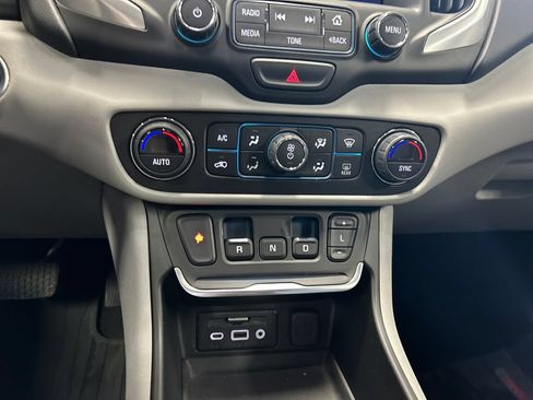 Used 2018 GMC Terrain SLE w/ Driver Convenience Package AWD/4WD image 19