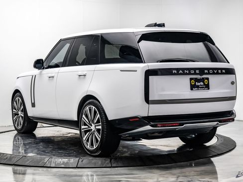 Used 2023 Land Rover Range Rover SE AWD/4WD image 11