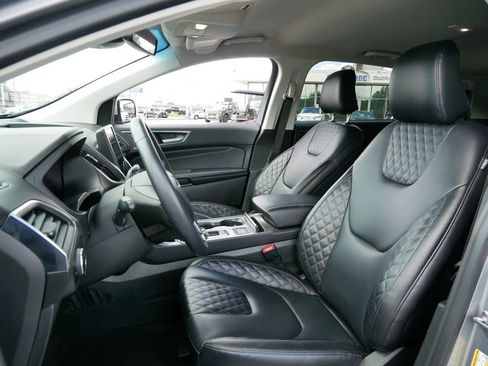 Used 2024 Ford Edge Titanium image 7