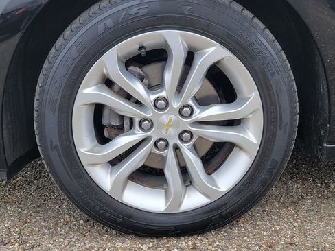 Used 2019 Chevrolet Cruze LT image 13