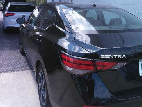 Used 2024 Nissan Sentra SV FWD image 2