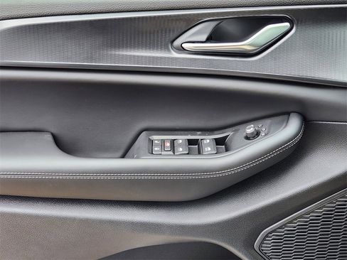 New 2025 Jeep Grand Cherokee Laredo image 16