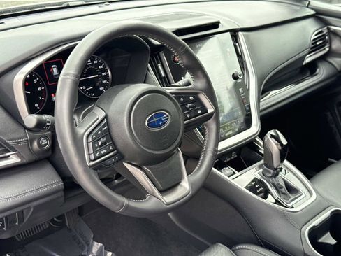 Used 2025 Subaru Outback Touring XT AWD/4WD image 4