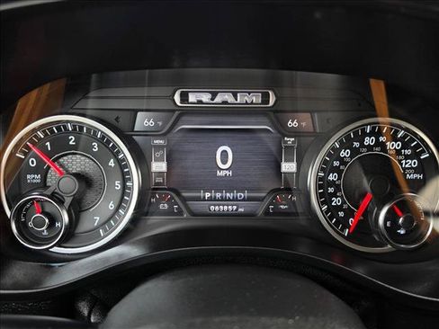 Used 2019 RAM 1500 Laramie AWD/4WD image 25