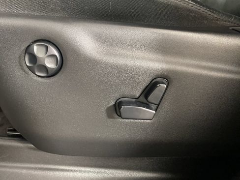 Used 2018 Jeep Grand Cherokee Limited AWD/4WD image 22