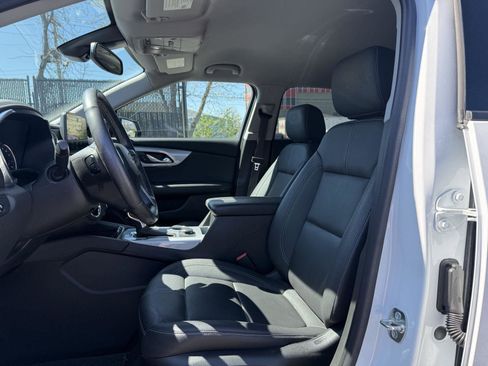 Used 2023 Chevrolet Blazer LT image 9