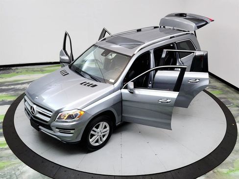 Used 2016 Mercedes-Benz GL 450 4MATIC image 36
