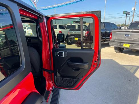 Used 2020 Jeep Wrangler Unlimited Sport S AWD/4WD image 17